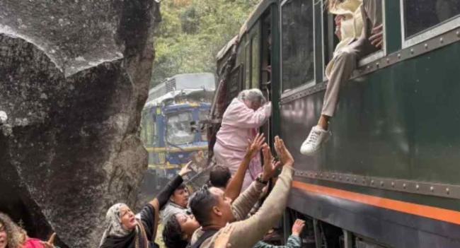 පේරු රාජ්‍යයේ දුම්රිය අනතුරකින් 40කට තුවාල